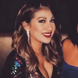 Meet your Posher, Nadia